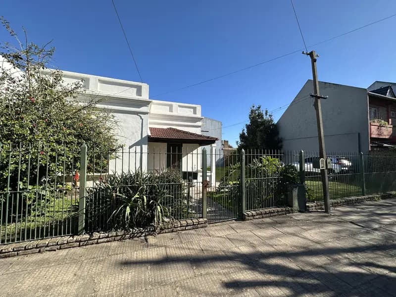 Casa en venta · Ituzaingó Norte, Ituzaingó, GBA Oeste, Provincia de Buenos Aires Casa en venta · Ituzaingó Norte, Ituzaingó, GBA Oeste, Provincia de Buenos Aires