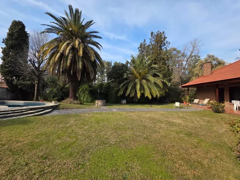 Casa en venta · Barrio Parque Leloir, Ituzaingó, GBA Oeste, Provincia de Buenos Aires Casa en venta · Barrio Parque Leloir, Ituzaingó, GBA Oeste, Provincia de Buenos Aires