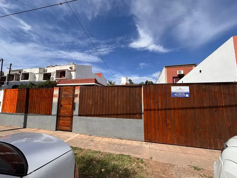 Casa en venta · San Miguel, GBA Norte, Provincia de Buenos Aires Casa en venta · San Miguel, GBA Norte, Provincia de Buenos Aires