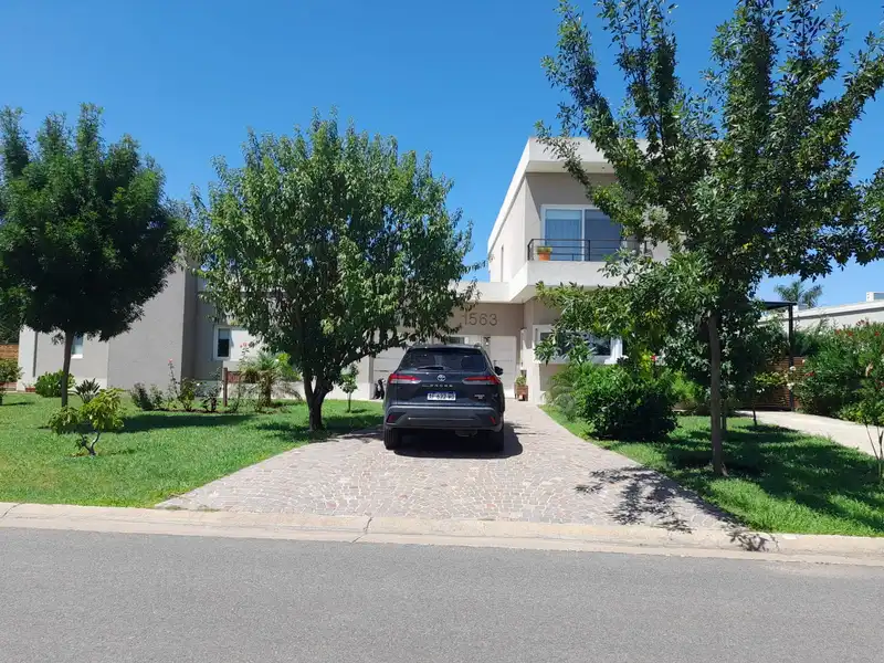 Casa en venta · Haras Santa María, Escobar, GBA Norte, Provincia de Buenos Aires Casa en venta · Haras Santa María, Escobar, GBA Norte, Provincia de Buenos Aires