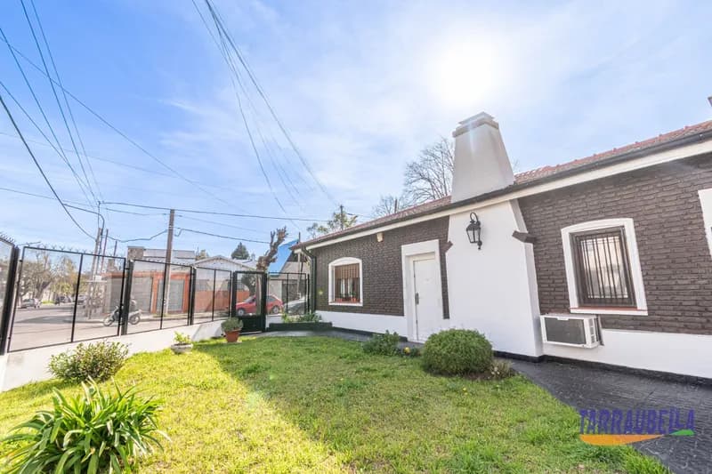 Casa en venta · Villa Sarmiento, Morón, GBA Oeste, Provincia de Buenos Aires Casa en venta · Villa Sarmiento, Morón, GBA Oeste, Provincia de Buenos Aires