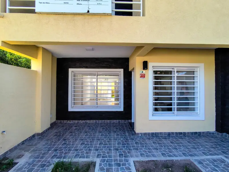 Casa en venta · Los Polvorines, Malvinas Argentinas, GBA Norte, Provincia de Buenos Aires Casa en venta · Los Polvorines, Malvinas Argentinas, GBA Norte, Provincia de Buenos Aires