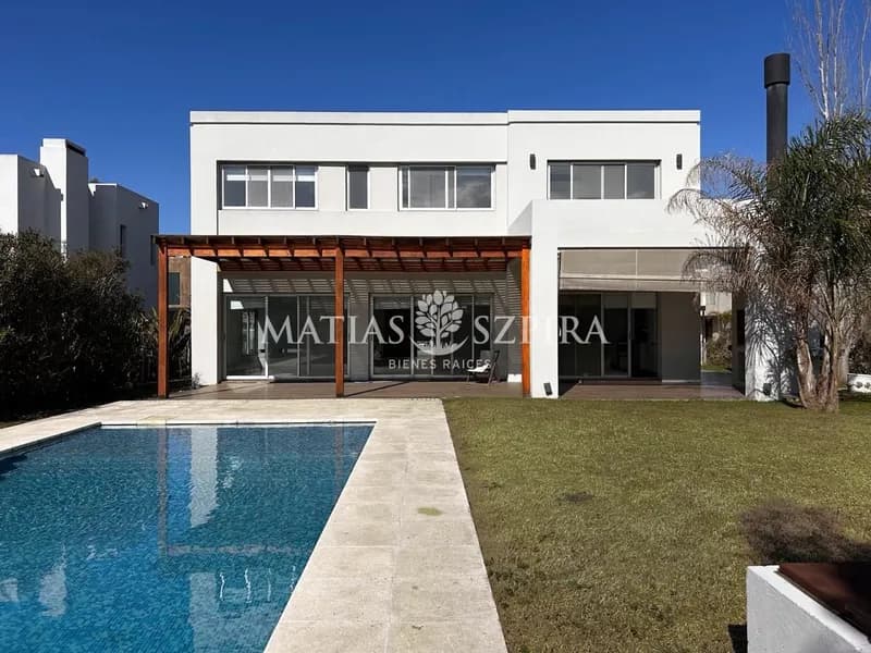 Casa en venta · Weston, Moreno, GBA Oeste, Provincia de Buenos Aires Casa en venta · Weston, Moreno, GBA Oeste, Provincia de Buenos Aires