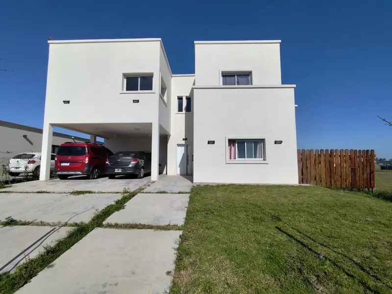 Casa en venta · Santa Lucía, Pilar Del Este, Pilar, GBA Norte, Provincia de Buenos Aires Casa en venta · Santa Lucía, Pilar Del Este, Pilar, GBA Norte, Provincia de Buenos Aires