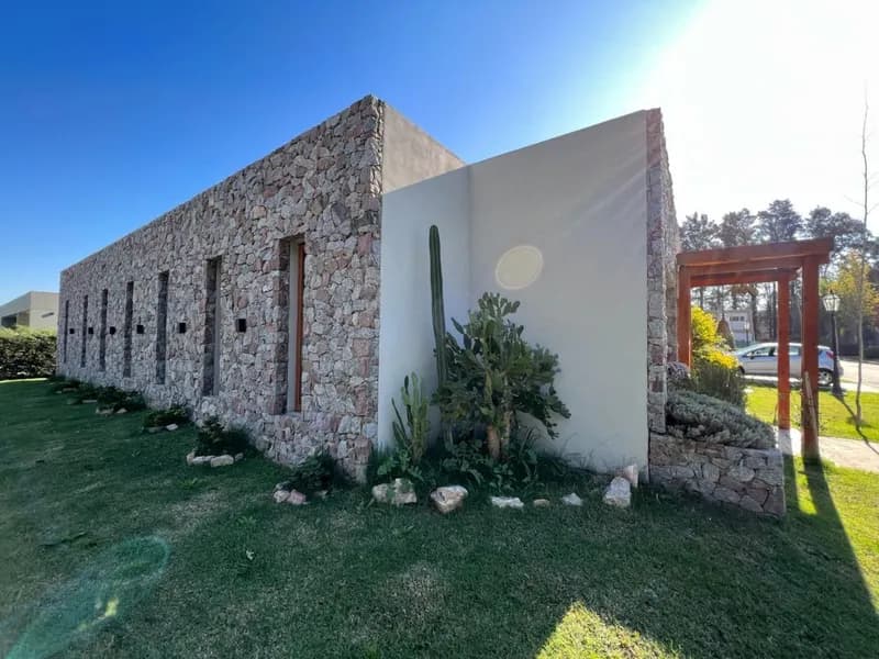 Casa en alquiler · La Reja, Moreno, GBA Oeste, Provincia de Buenos Aires Casa en alquiler · La Reja, Moreno, GBA Oeste, Provincia de Buenos Aires
