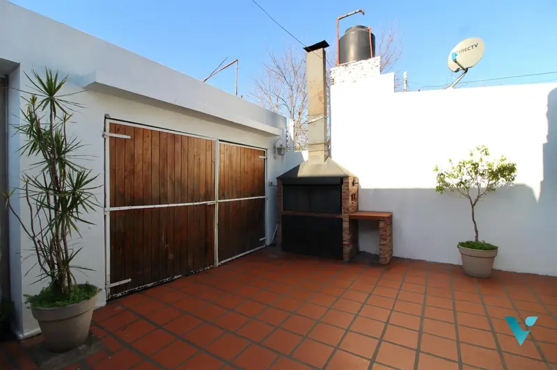 Casa en venta · Castelar, Morón, GBA Oeste, Provincia de Buenos Aires Casa en venta · Castelar, Morón, GBA Oeste, Provincia de Buenos Aires
