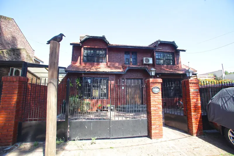 Casa en venta · San Isidro, GBA Norte, Provincia de Buenos Aires Casa en venta · San Isidro, GBA Norte, Provincia de Buenos Aires