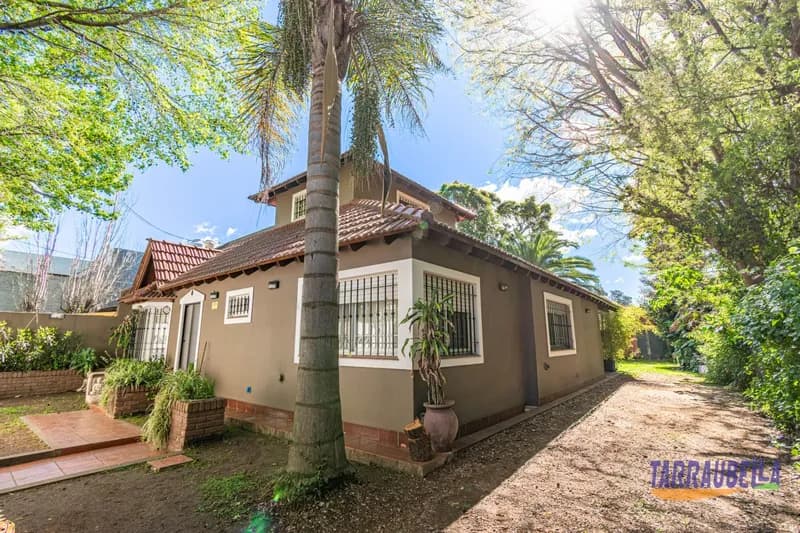 Casa en venta · Haedo, Morón, GBA Oeste, Provincia de Buenos Aires Casa en venta · Haedo, Morón, GBA Oeste, Provincia de Buenos Aires
