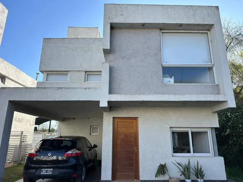 Casa en venta · Arguello, Córdoba Capital, Córdoba Casa en venta · Arguello, Córdoba Capital, Córdoba