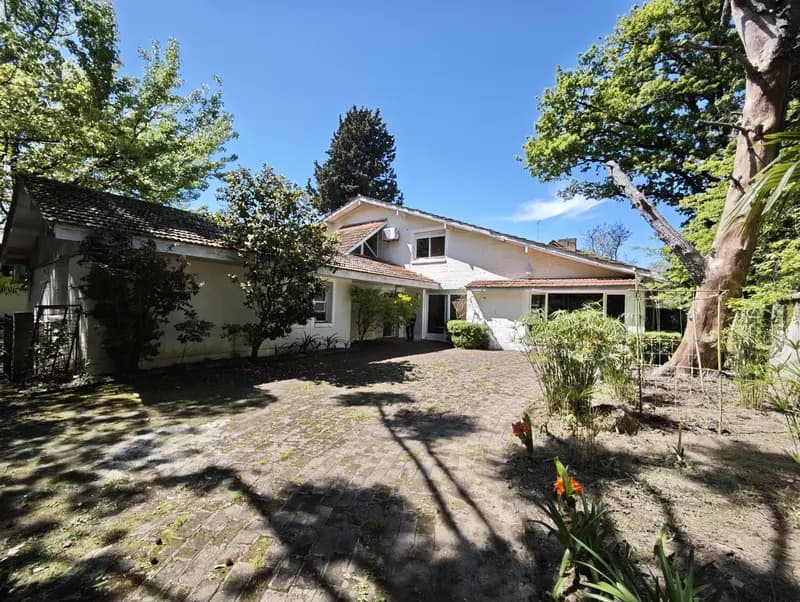 Casa en venta · San Isidro, GBA Norte, Provincia de Buenos Aires Casa en venta · San Isidro, GBA Norte, Provincia de Buenos Aires