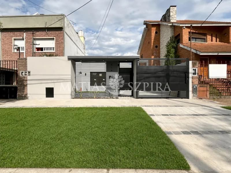 Casa en venta · San Antonio de Padua, Merlo, GBA Oeste, Provincia de Buenos Aires Casa en venta · San Antonio de Padua, Merlo, GBA Oeste, Provincia de Buenos Aires