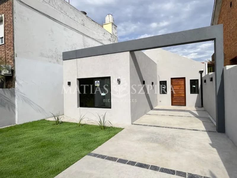 Casa en venta · San Antonio de Padua, Merlo, GBA Oeste, Provincia de Buenos Aires Casa en venta · San Antonio de Padua, Merlo, GBA Oeste, Provincia de Buenos Aires