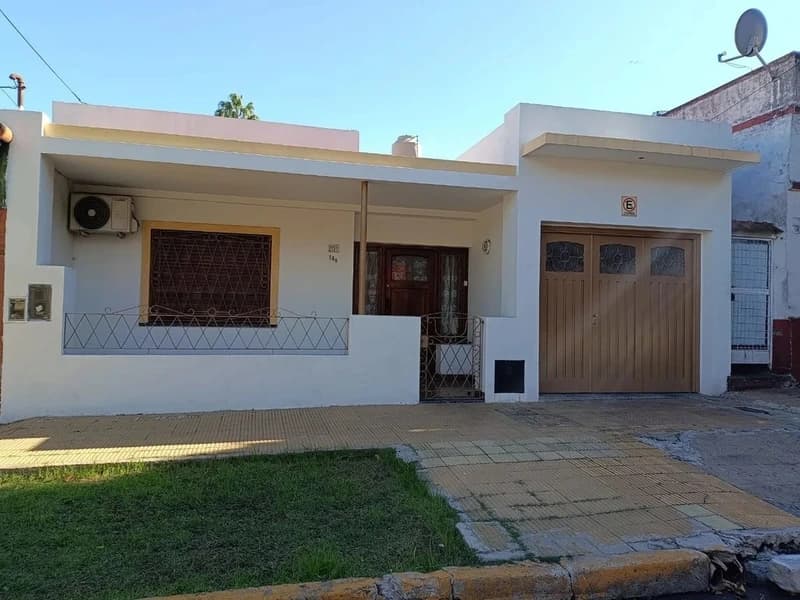 Casa en venta · General San Martin, GBA Norte, Provincia de Buenos Aires Casa en venta · General San Martin, GBA Norte, Provincia de Buenos Aires