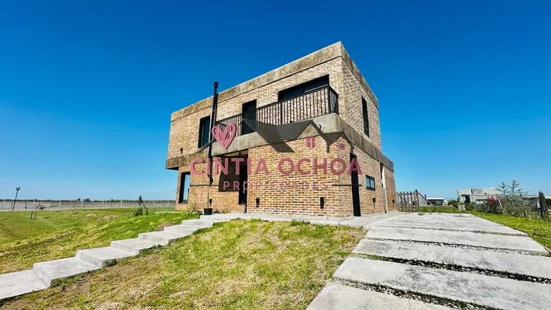 Casa en venta · San Vicente, GBA Sur, Provincia de Buenos Aires Casa en venta · San Vicente, GBA Sur, Provincia de Buenos Aires