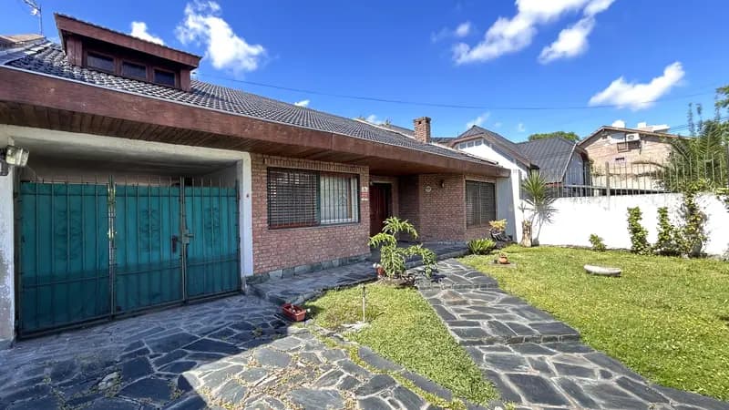 Casa en venta · Ituzaingó Norte, Ituzaingó, GBA Oeste, Provincia de Buenos Aires Casa en venta · Ituzaingó Norte, Ituzaingó, GBA Oeste, Provincia de Buenos Aires