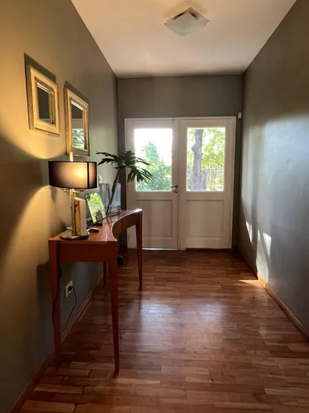 Casa en venta · Barrio Parque Leloir, Ituzaingó, GBA Oeste, Provincia de Buenos Aires Casa en venta · Barrio Parque Leloir, Ituzaingó, GBA Oeste, Provincia de Buenos Aires