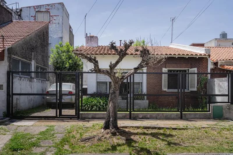 Casa en venta · Ramos Mejia, La Matanza, GBA Oeste, Provincia de Buenos Aires Casa en venta · Ramos Mejia, La Matanza, GBA Oeste, Provincia de Buenos Aires