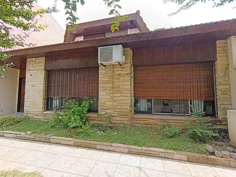 Casa en venta · Haedo, Morón, GBA Oeste, Provincia de Buenos Aires Casa en venta · Haedo, Morón, GBA Oeste, Provincia de Buenos Aires