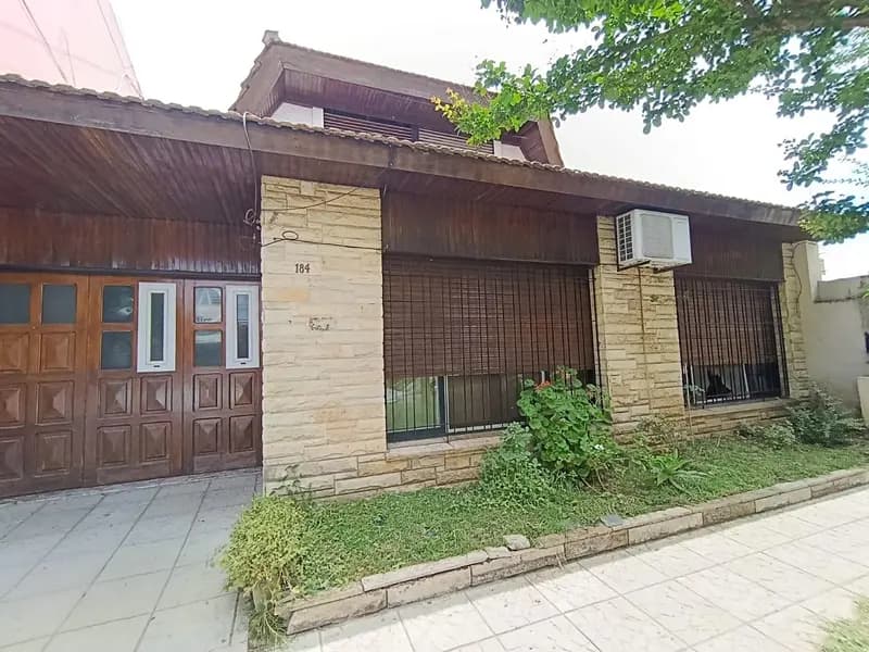 Casa en venta · Haedo, Morón, GBA Oeste, Provincia de Buenos Aires Casa en venta · Haedo, Morón, GBA Oeste, Provincia de Buenos Aires