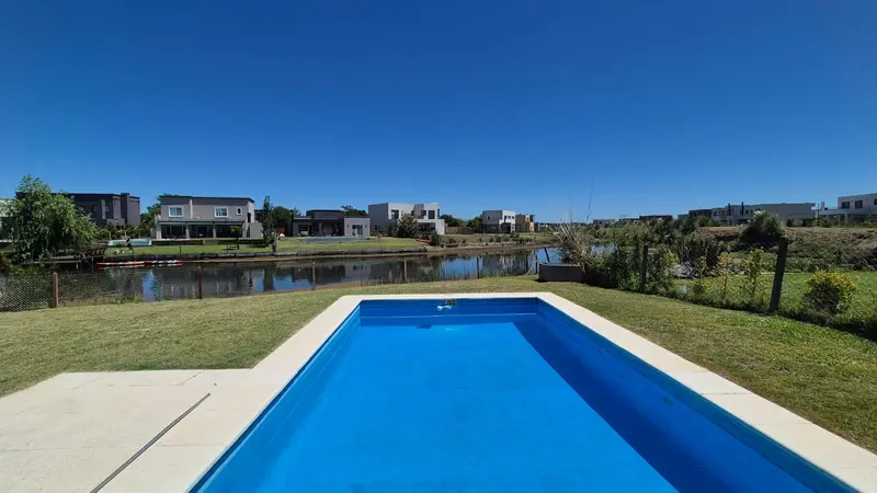 Casa en venta · El Cantón, Escobar, GBA Norte, Provincia de Buenos Aires Casa en venta · El Cantón, Escobar, GBA Norte, Provincia de Buenos Aires