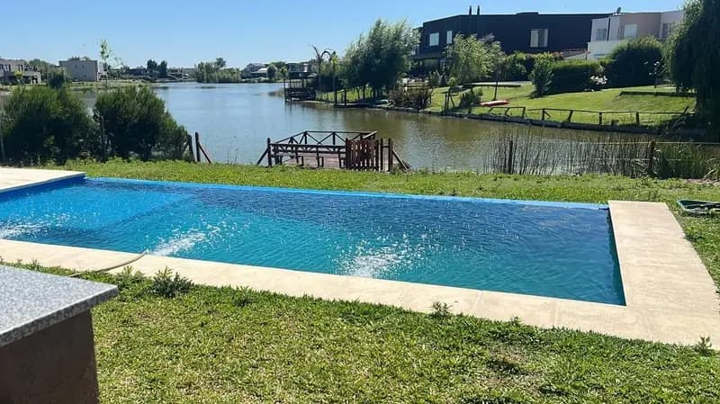 Casa en venta · El Cantón, Escobar, GBA Norte, Provincia de Buenos Aires Casa en venta · El Cantón, Escobar, GBA Norte, Provincia de Buenos Aires