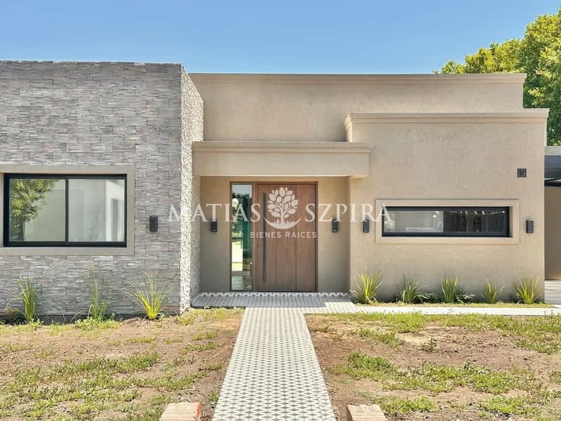 Casa en venta · Haras San Pablo, General Rodriguez, GBA Oeste, Provincia de Buenos Aires Casa en venta · Haras San Pablo, General Rodriguez, GBA Oeste, Provincia de Buenos Aires