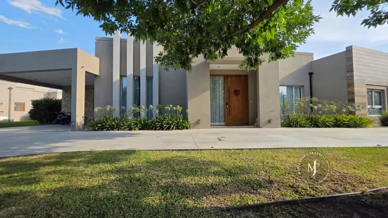 Casa en venta · General Rodriguez, GBA Oeste, Provincia de Buenos Aires Casa en venta · General Rodriguez, GBA Oeste, Provincia de Buenos Aires