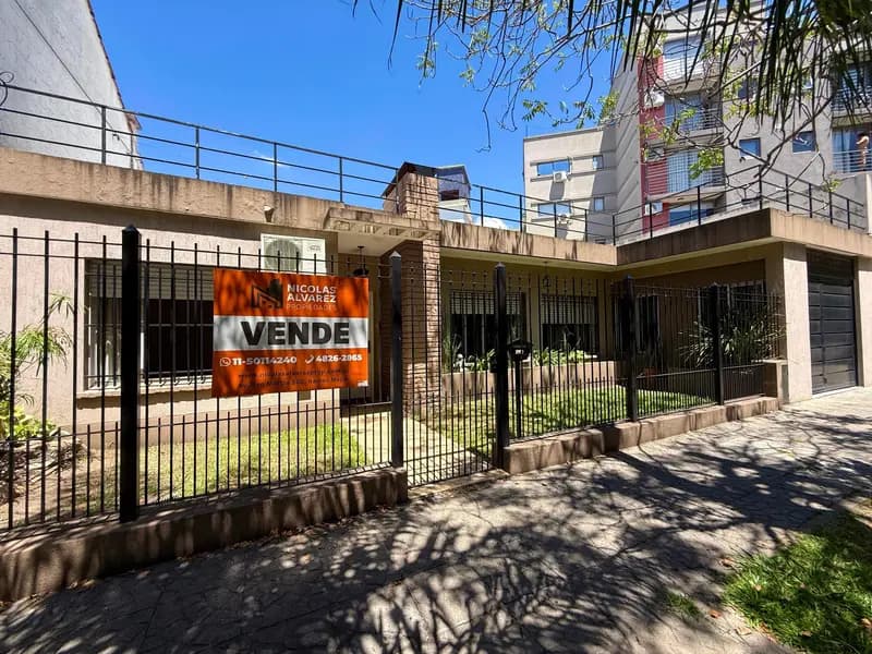 Casa en venta · Haedo, Morón, GBA Oeste, Provincia de Buenos Aires Casa en venta · Haedo, Morón, GBA Oeste, Provincia de Buenos Aires