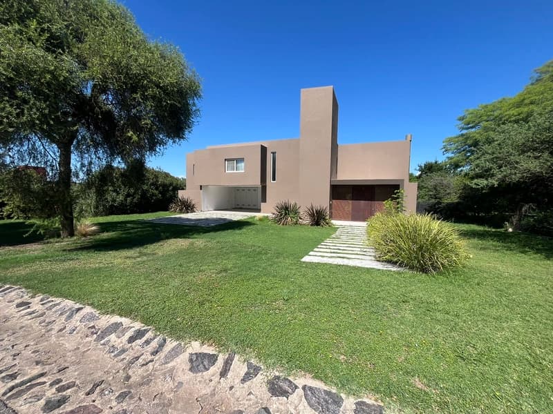 Casa en venta · Villa Allende Golf, Villa Allende, Colon, Córdoba Casa en venta · Villa Allende Golf, Villa Allende, Colon, Córdoba