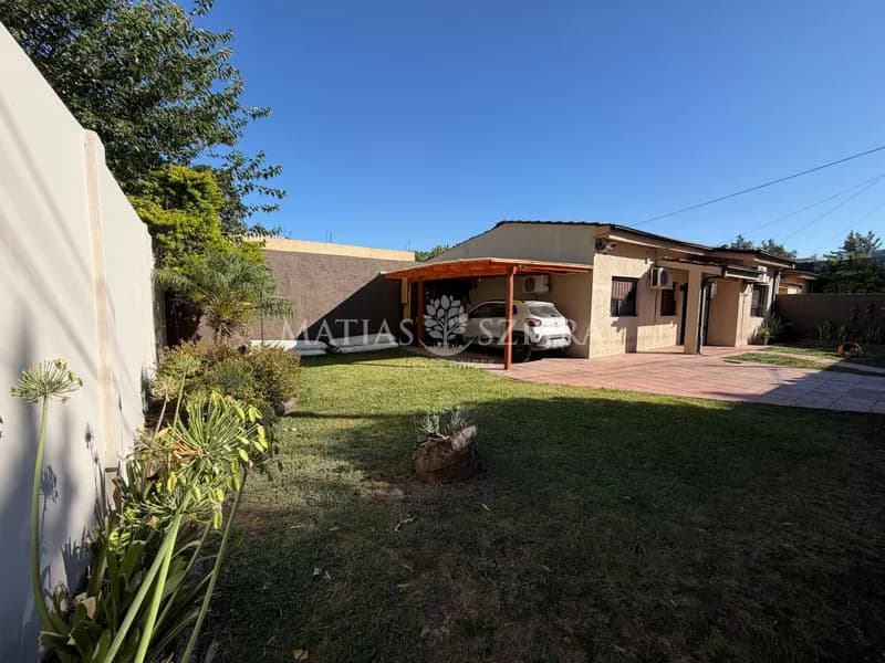 Casa en venta · Villa Gobernador Udaondo, Ituzaingó, GBA Oeste, Provincia de Buenos Aires Casa en venta · Villa Gobernador Udaondo, Ituzaingó, GBA Oeste, Provincia de Buenos Aires