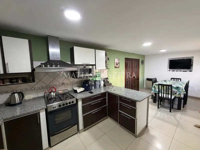 Casa en venta · Villa Gobernador Udaondo, Ituzaingó, GBA Oeste, Provincia de Buenos Aires Casa en venta · Villa Gobernador Udaondo, Ituzaingó, GBA Oeste, Provincia de Buenos Aires
