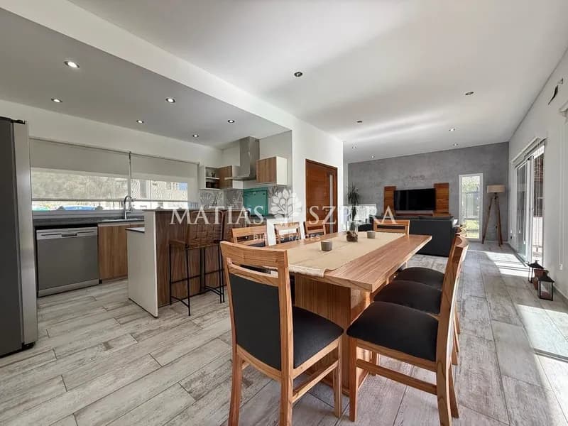 Casa en venta · Fincas de Alvarez, Moreno, GBA Oeste, Provincia de Buenos Aires Casa en venta · Fincas de Alvarez, Moreno, GBA Oeste, Provincia de Buenos Aires