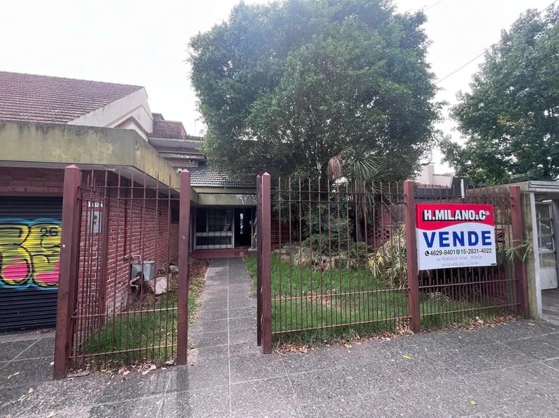 Casa en venta · Castelar, Morón, GBA Oeste, Provincia de Buenos Aires Casa en venta · Castelar, Morón, GBA Oeste, Provincia de Buenos Aires