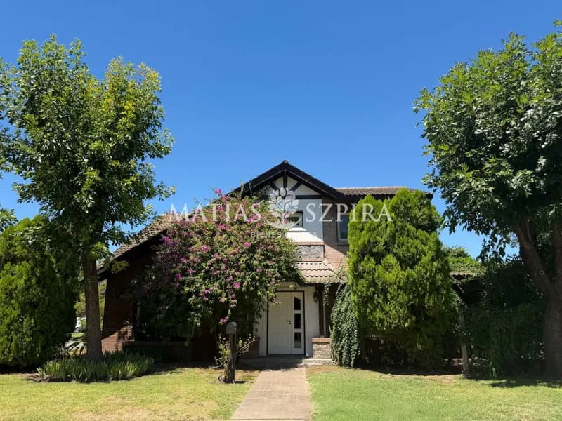 Casa en venta · Haras Maria Eugenia, Moreno, GBA Oeste, Provincia de Buenos Aires Casa en venta · Haras Maria Eugenia, Moreno, GBA Oeste, Provincia de Buenos Aires