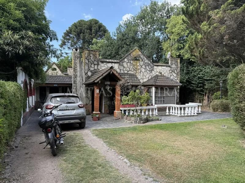Casa en venta · La Reja, Moreno, GBA Oeste, Provincia de Buenos Aires Casa en venta · La Reja, Moreno, GBA Oeste, Provincia de Buenos Aires