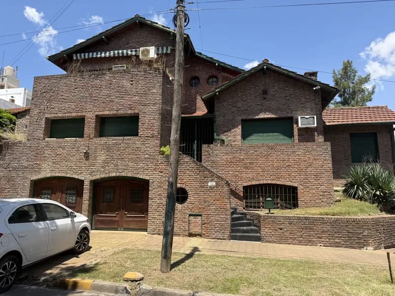 Casa en venta · Martinez, San Isidro, GBA Norte, Provincia de Buenos Aires Casa en venta · Martinez, San Isidro, GBA Norte, Provincia de Buenos Aires