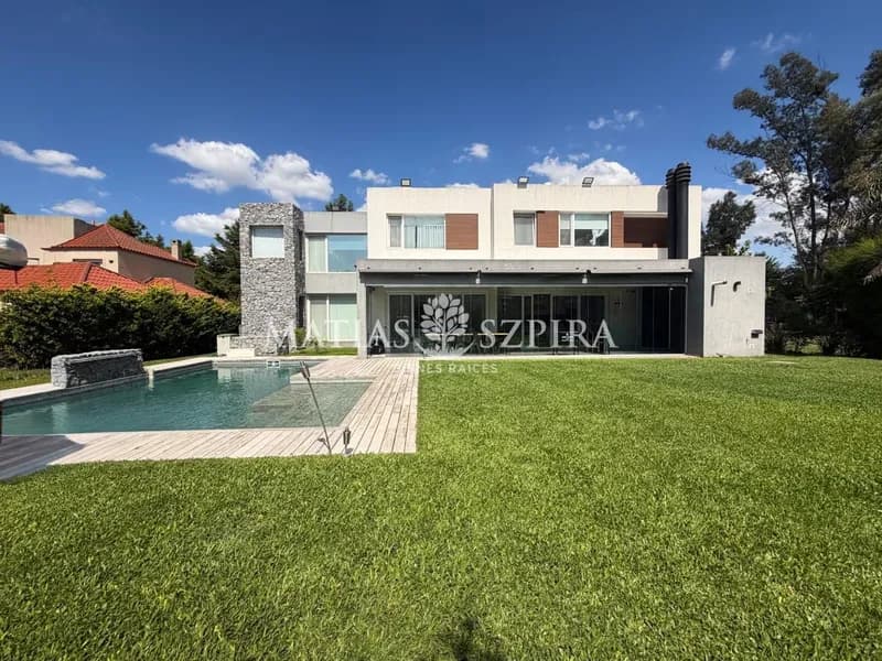 Casa en venta · La Cesarina, General Rodriguez, GBA Oeste, Provincia de Buenos Aires Casa en venta · La Cesarina, General Rodriguez, GBA Oeste, Provincia de Buenos Aires