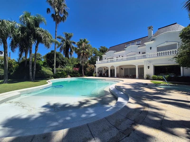Casa en venta · San Isidro, San Isidro, GBA Norte, Provincia de Buenos Aires Casa en venta · San Isidro, San Isidro, GBA Norte, Provincia de Buenos Aires