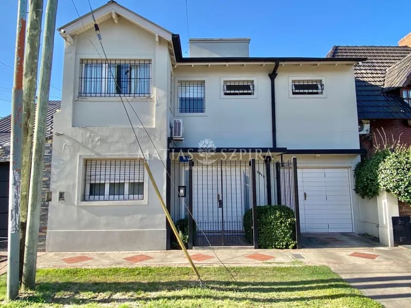 Casa en venta · Castelar Norte, Castelar, Morón, GBA Oeste, Provincia de Buenos Aires Casa en venta · Castelar Norte, Castelar, Morón, GBA Oeste, Provincia de Buenos Aires