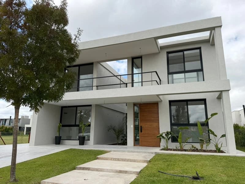 Casa en venta · Carpinchos, Nordelta, Tigre, GBA Norte, Provincia de Buenos Aires Casa en venta · Carpinchos, Nordelta, Tigre, GBA Norte, Provincia de Buenos Aires