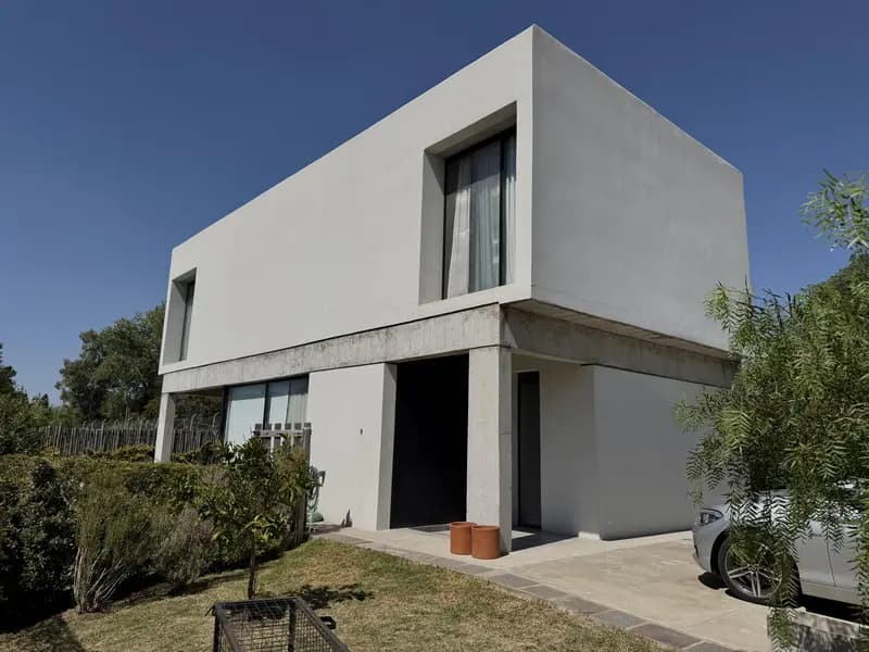 Casa en venta · Santa Emilia, Pilar Del Este, Pilar, GBA Norte, Provincia de Buenos Aires Casa en venta · Santa Emilia, Pilar Del Este, Pilar, GBA Norte, Provincia de Buenos Aires