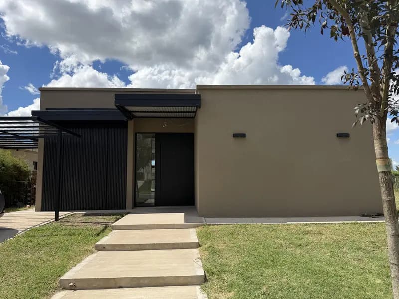 Casa en venta · Santo Tomas, Pilar, GBA Norte, Provincia de Buenos Aires Casa en venta · Santo Tomas, Pilar, GBA Norte, Provincia de Buenos Aires