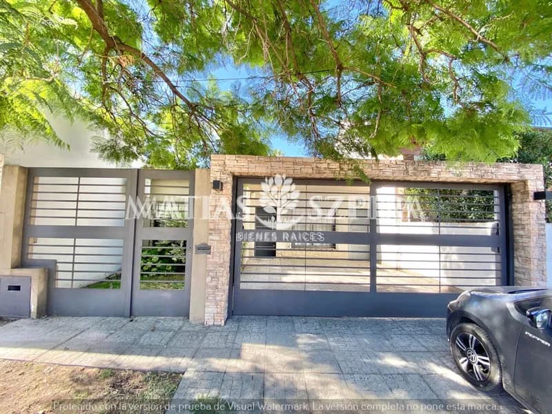 Casa en venta · Castelar, Morón, GBA Oeste, Provincia de Buenos Aires Casa en venta · Castelar, Morón, GBA Oeste, Provincia de Buenos Aires