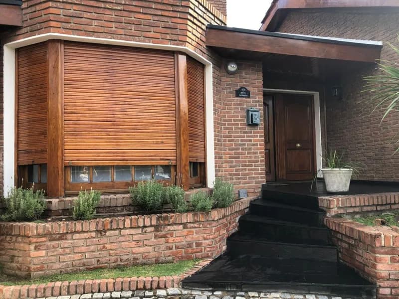 Casa en venta · Moreno, GBA Oeste, Provincia de Buenos Aires Casa en venta · Moreno, GBA Oeste, Provincia de Buenos Aires