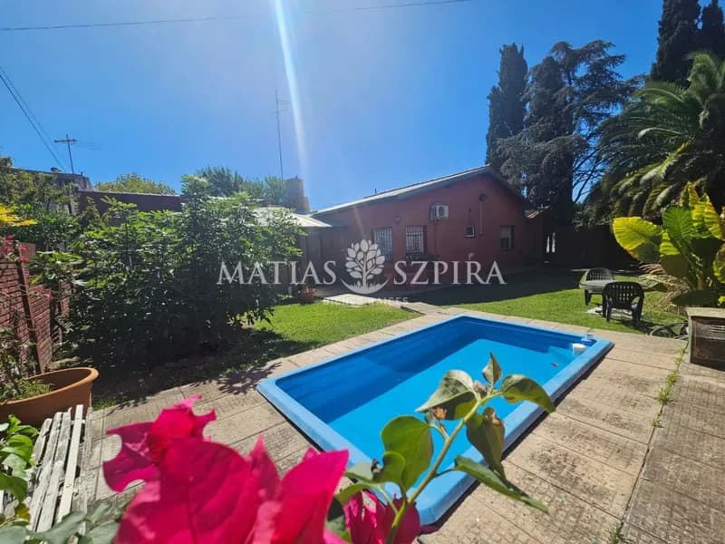 Casa en venta · Castelar Sur, Castelar, Morón, GBA Oeste, Provincia de Buenos Aires Casa en venta · Castelar Sur, Castelar, Morón, GBA Oeste, Provincia de Buenos Aires