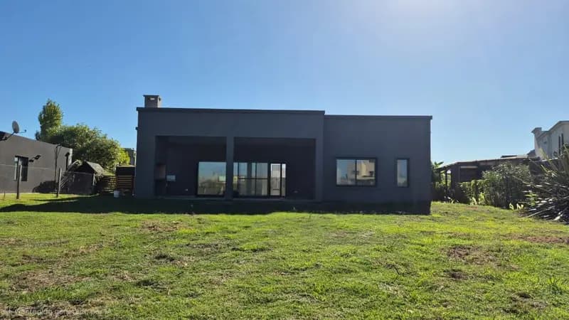 Casa en venta · El Cantón, Escobar, GBA Norte, Provincia de Buenos Aires Casa en venta · El Cantón, Escobar, GBA Norte, Provincia de Buenos Aires