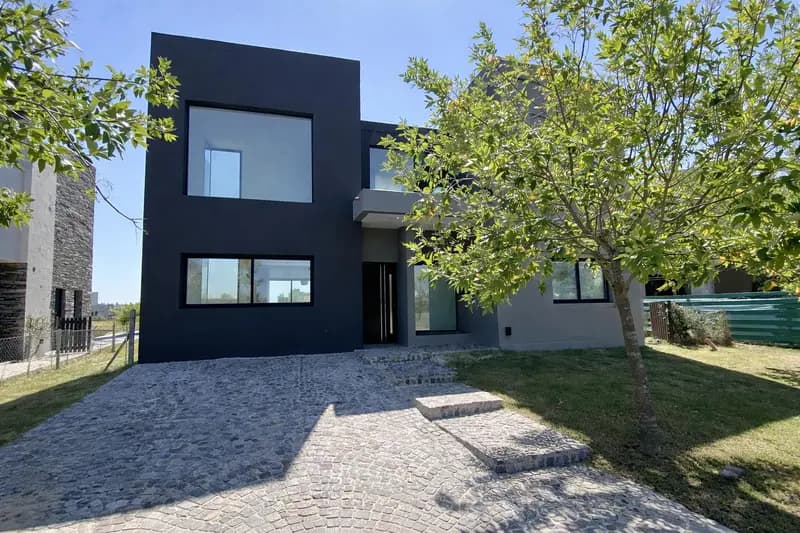 Casa en venta · El Naudir, Escobar, GBA Norte, Provincia de Buenos Aires Casa en venta · El Naudir, Escobar, GBA Norte, Provincia de Buenos Aires
