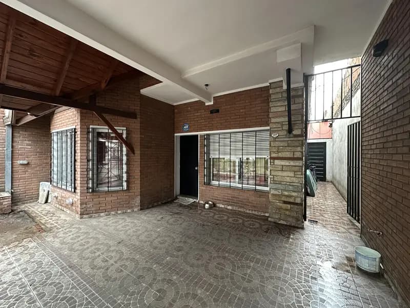 Casa en venta · Morón, GBA Oeste, Provincia de Buenos Aires Casa en venta · Morón, GBA Oeste, Provincia de Buenos Aires