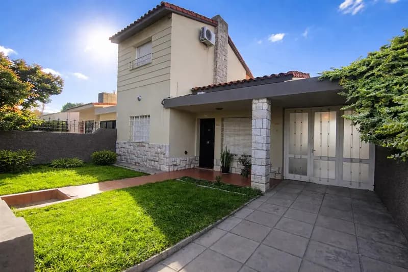 Casa en venta · Maipú Sección 1, Córdoba Capital, Córdoba Casa en venta · Maipú Sección 1, Córdoba Capital, Córdoba