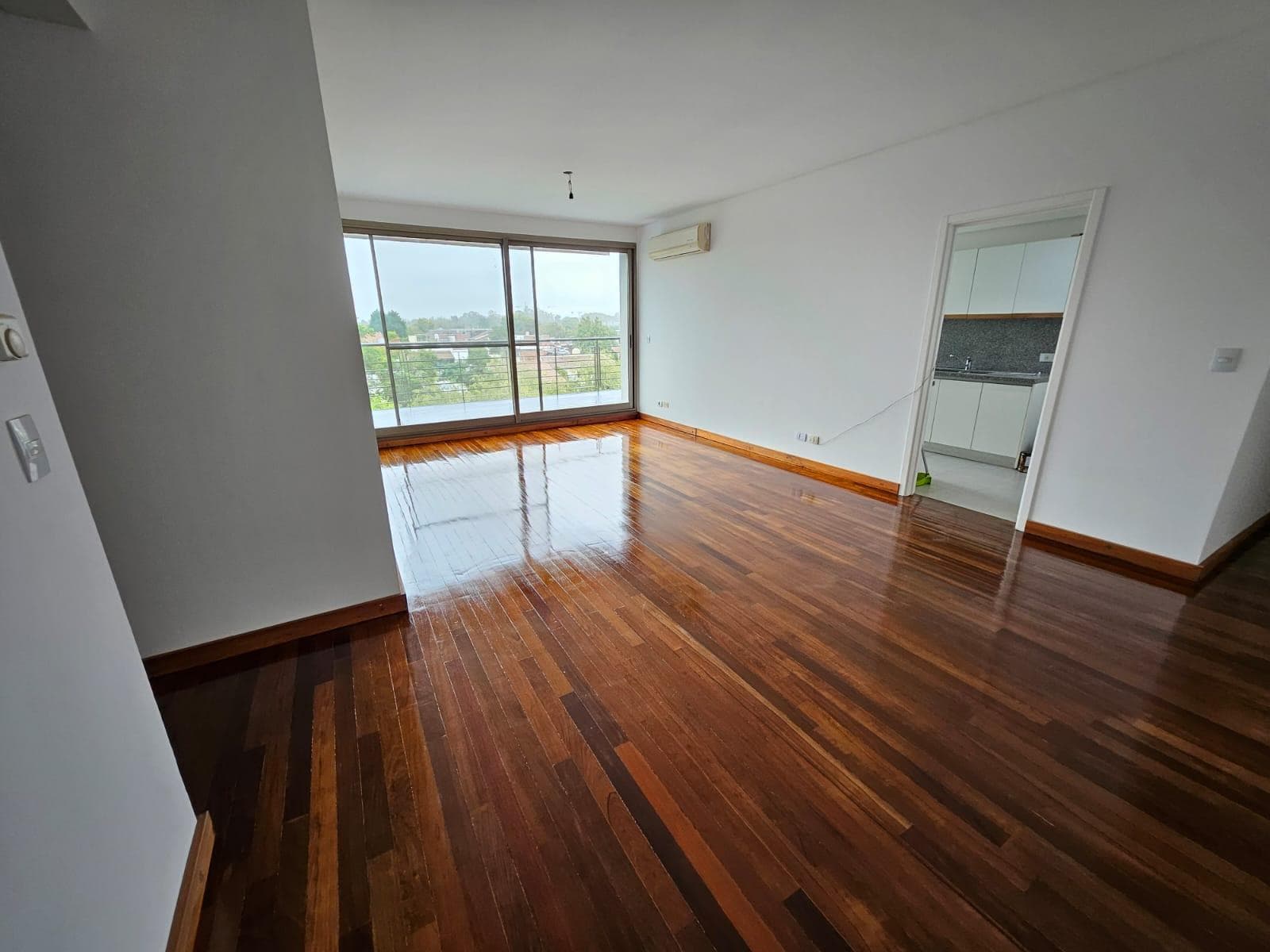 Departamento en alquiler · San Isidro, GBA Norte, Provincia de Buenos Aires Departamento en alquiler · San Isidro, GBA Norte, Provincia de Buenos Aires